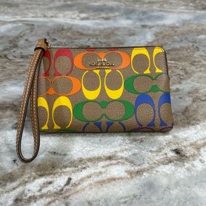 Coach Rainbow Corner Zip Wrislet